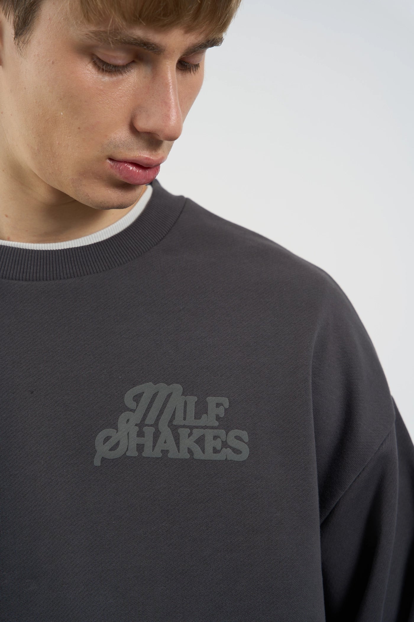 MS BLACK CREWNECK - Image 6