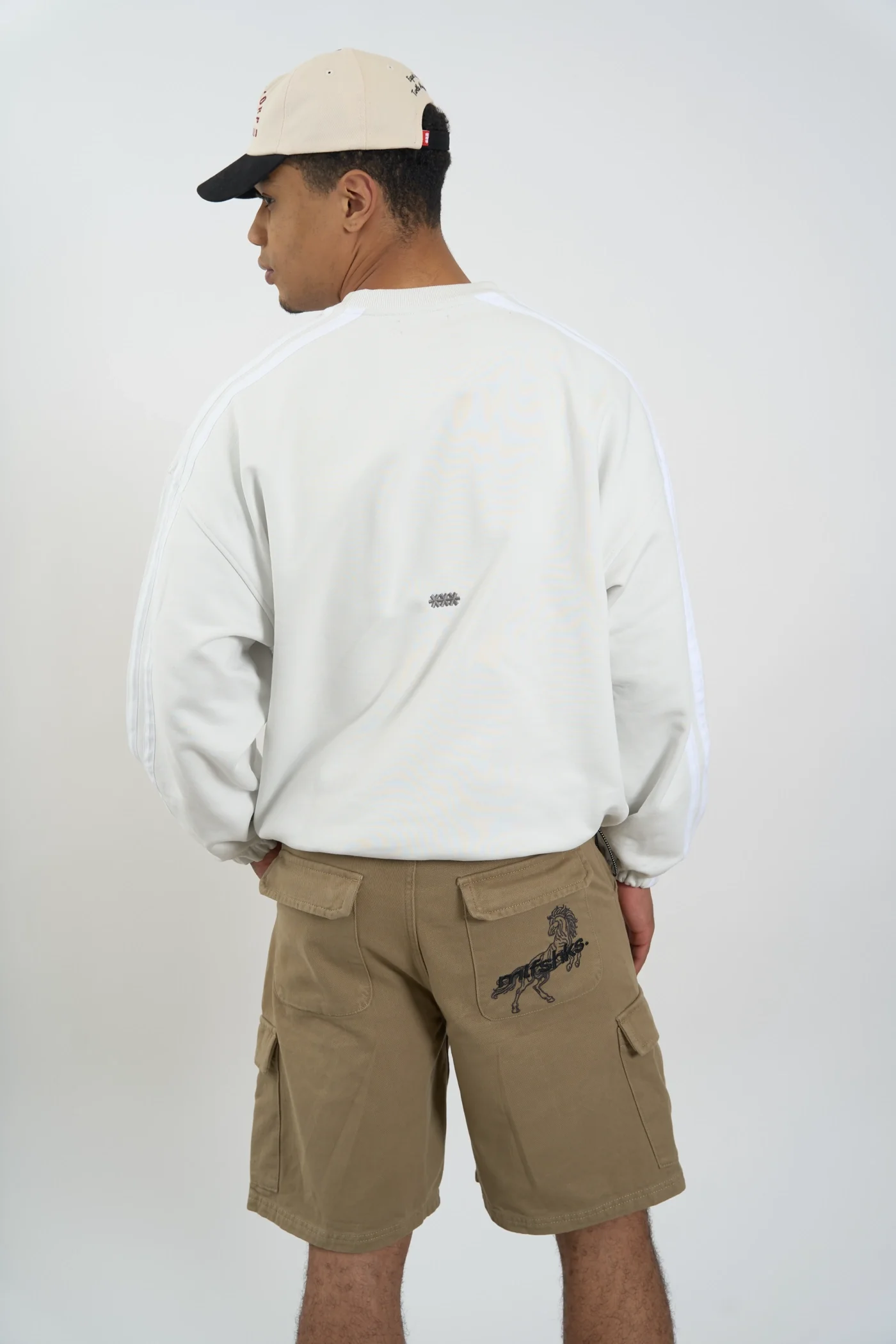 CREWNECK STRIPES GREY - Image 3