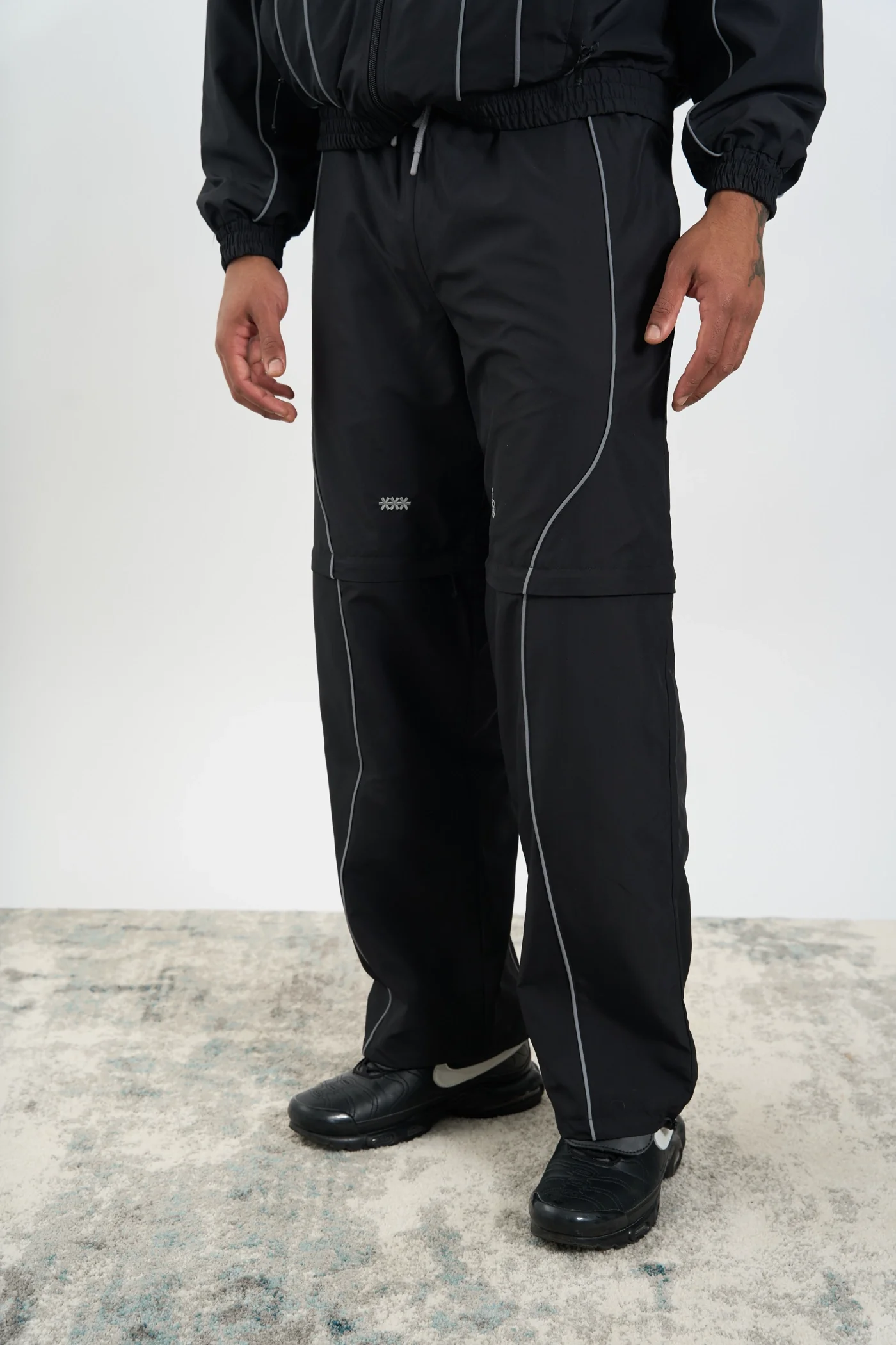 TRACK PANTS BLACK