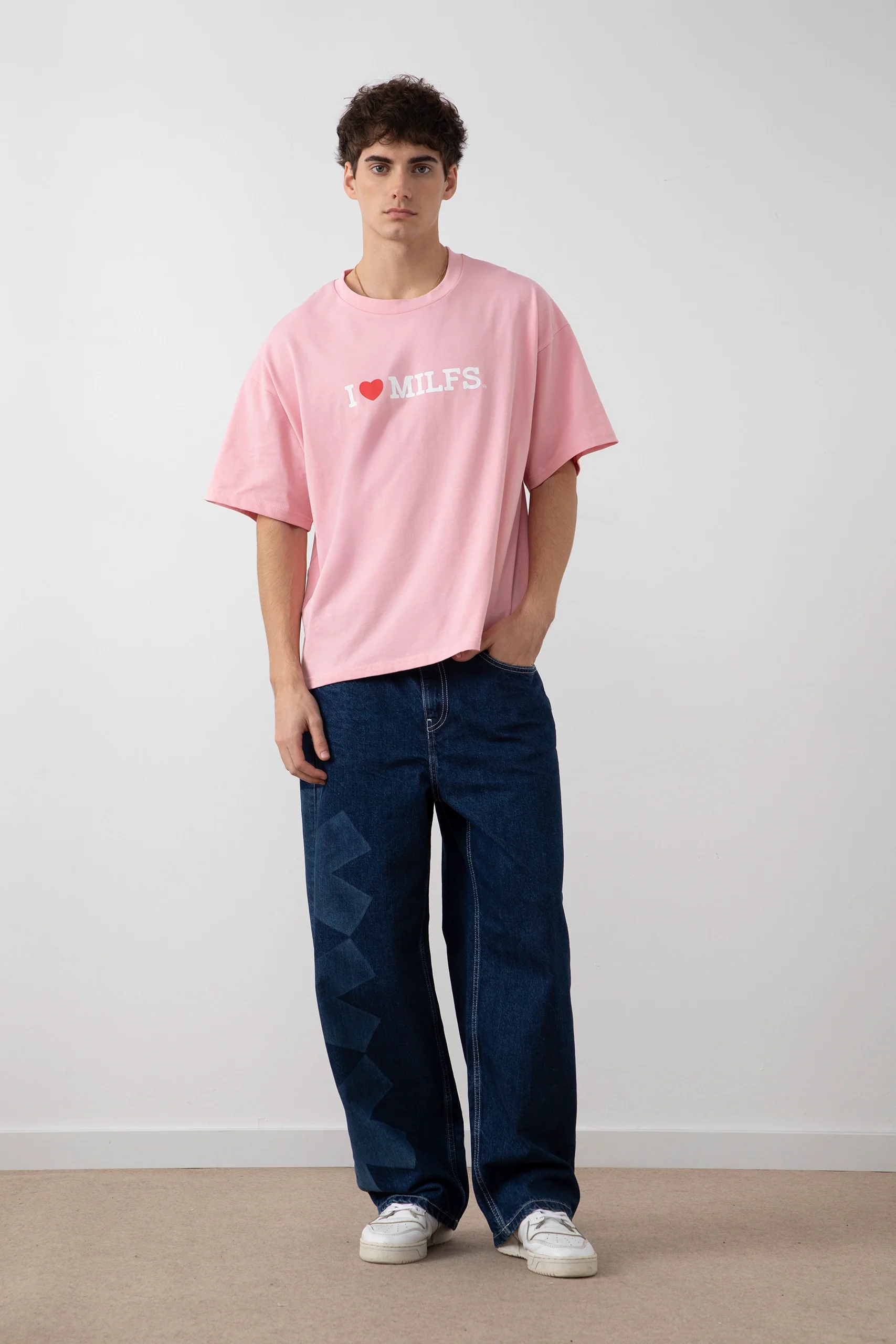 SOUVENIR TEE PINK - Image 4