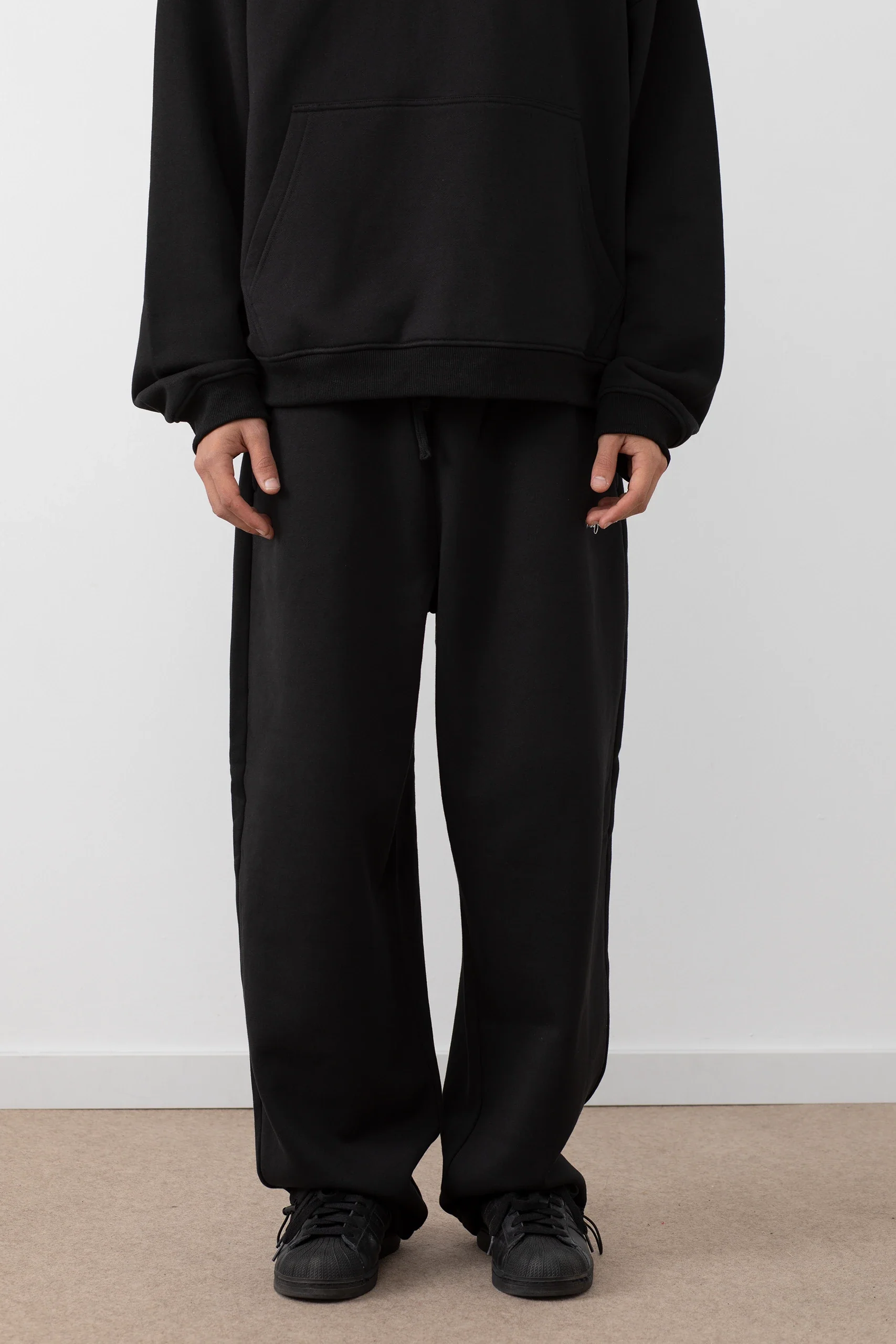 Sweatpants Black - Image 4