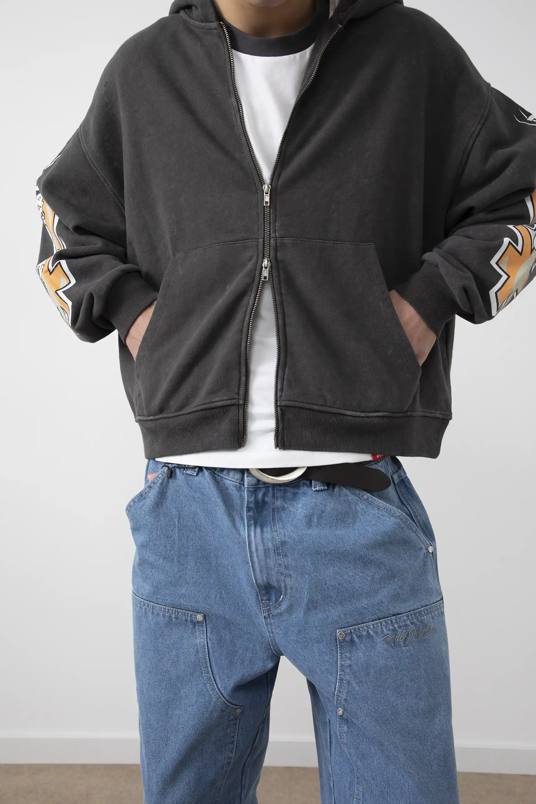 ORNG FLMS ZIPPER - Image 9